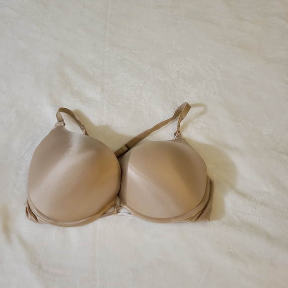 21 Victoria's Secret Bombshell 36C - Picture 11 of 11